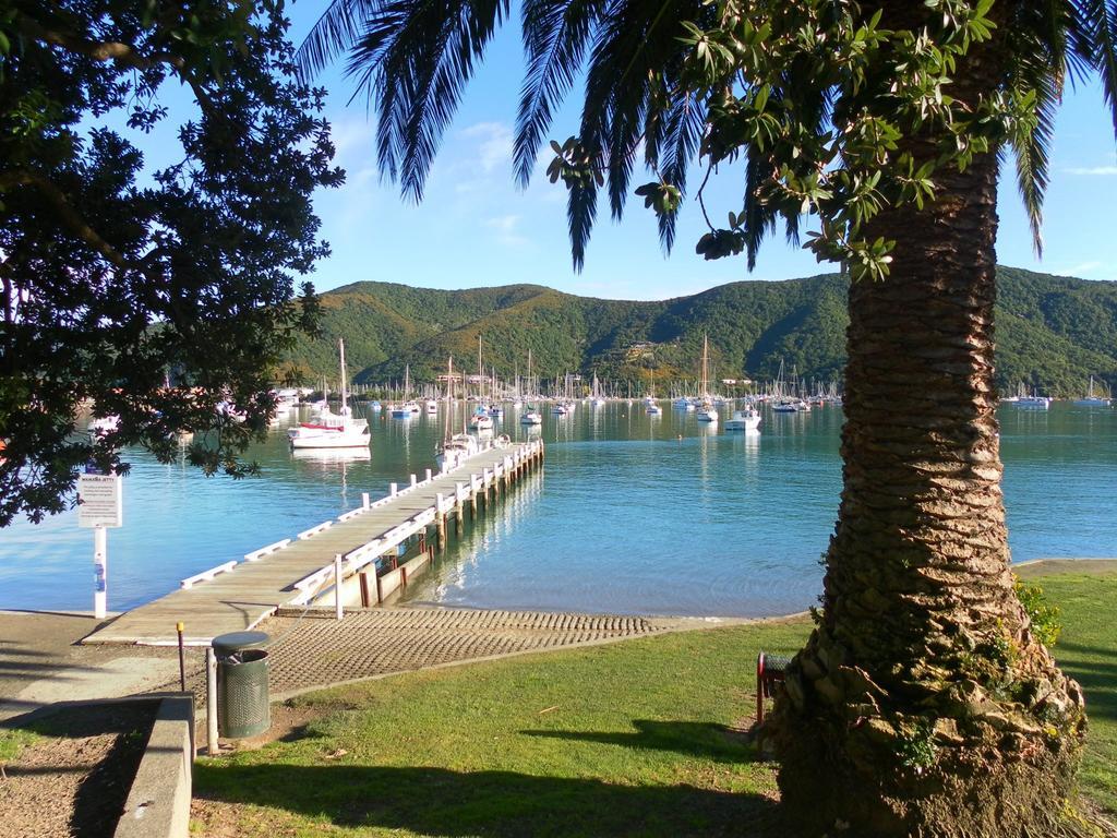 Beachside Sunnyvale Motel Picton Exterior photo