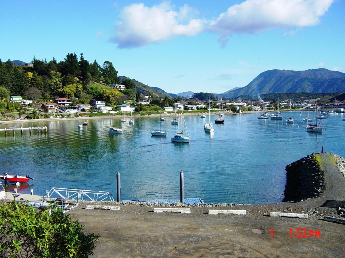 Beachside Sunnyvale Motel Picton Exterior photo