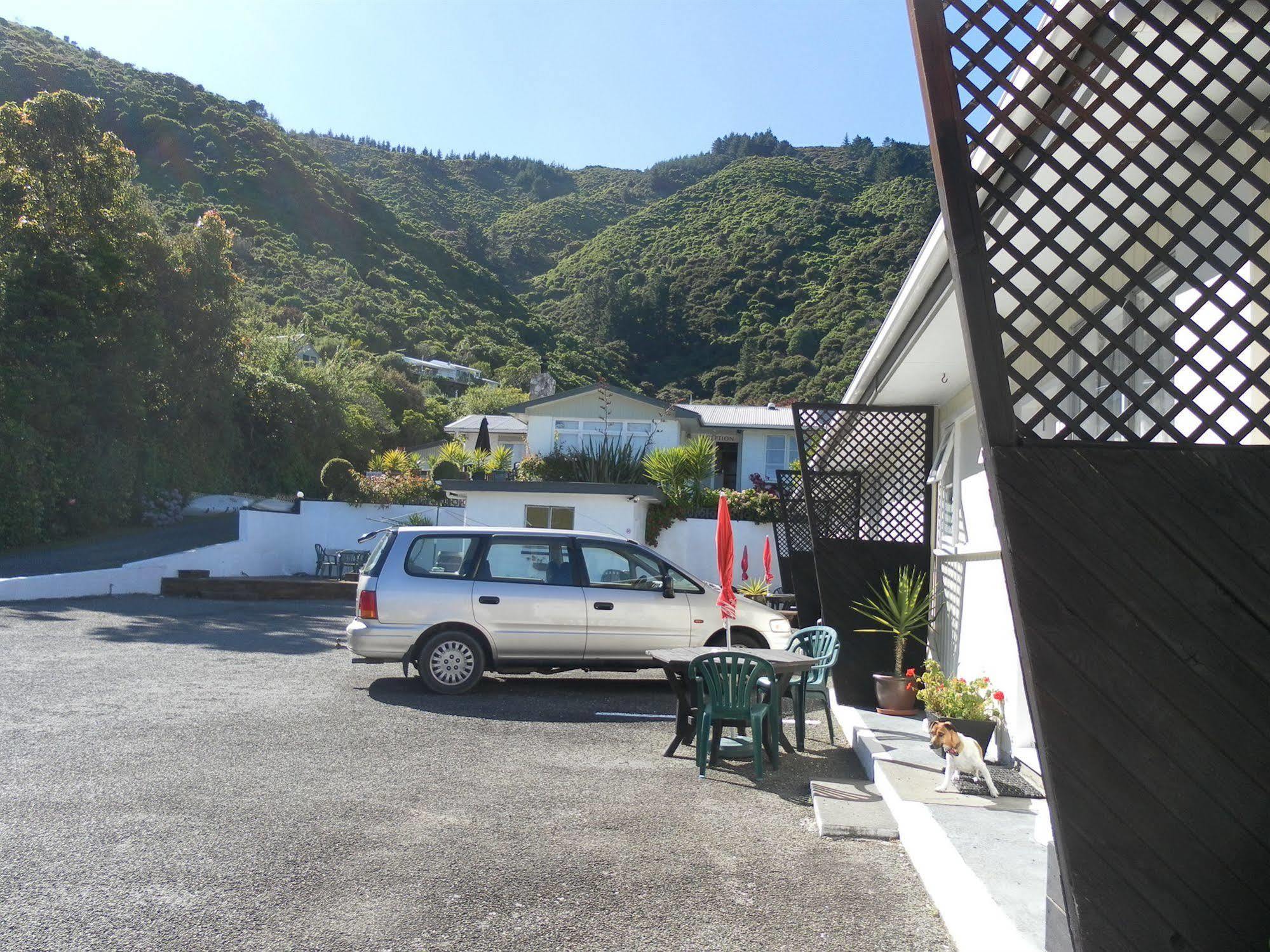 Beachside Sunnyvale Motel Picton Exterior photo